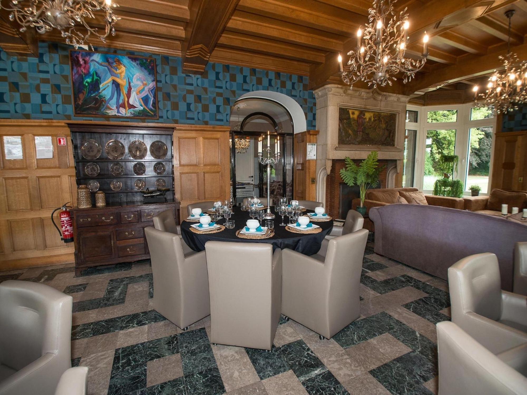 Вилла Luxurious Castle With Hot Tub In The Belgian Jamoigne Экстерьер фото