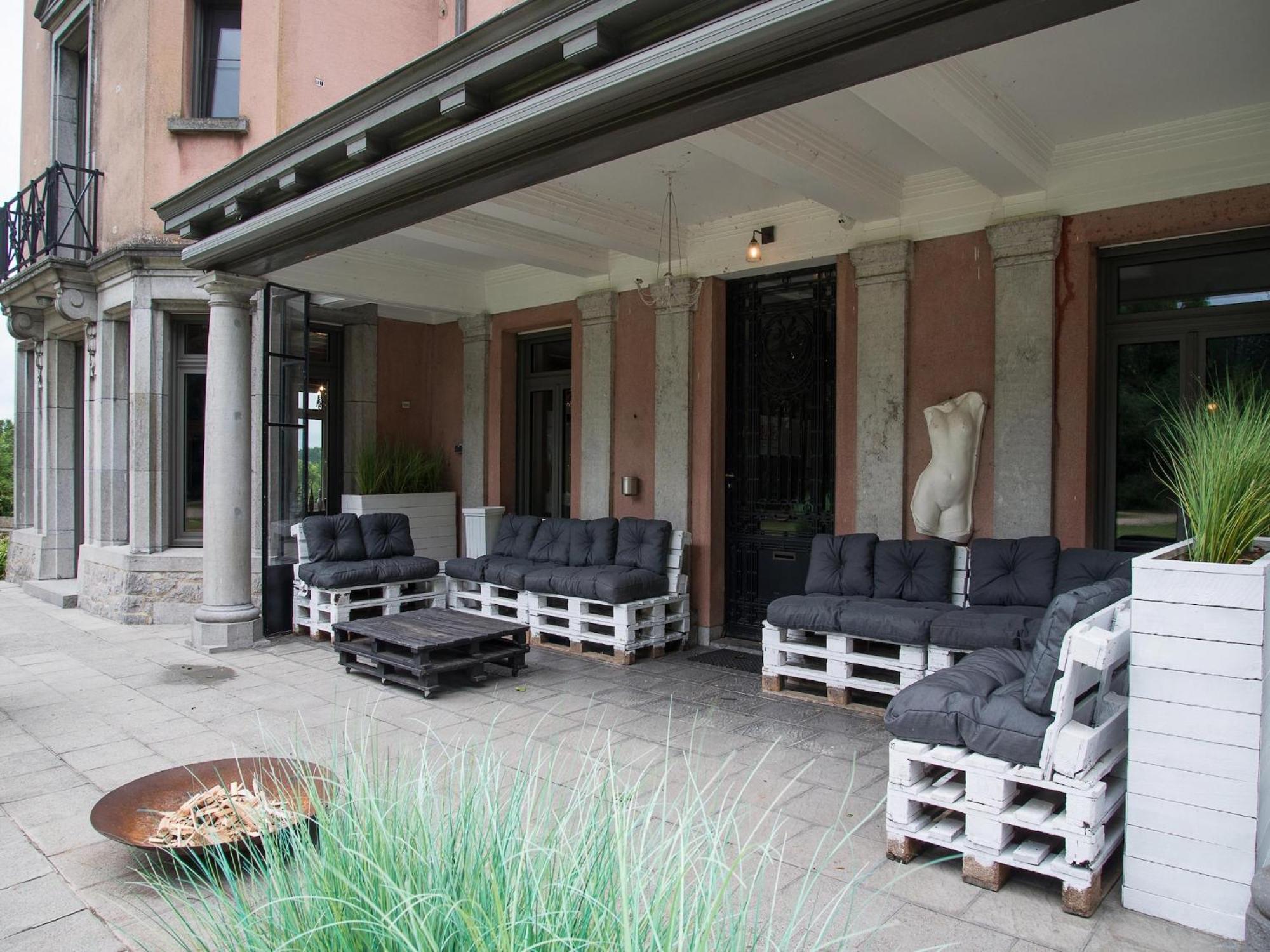 Вилла Luxurious Castle With Hot Tub In The Belgian Jamoigne Экстерьер фото