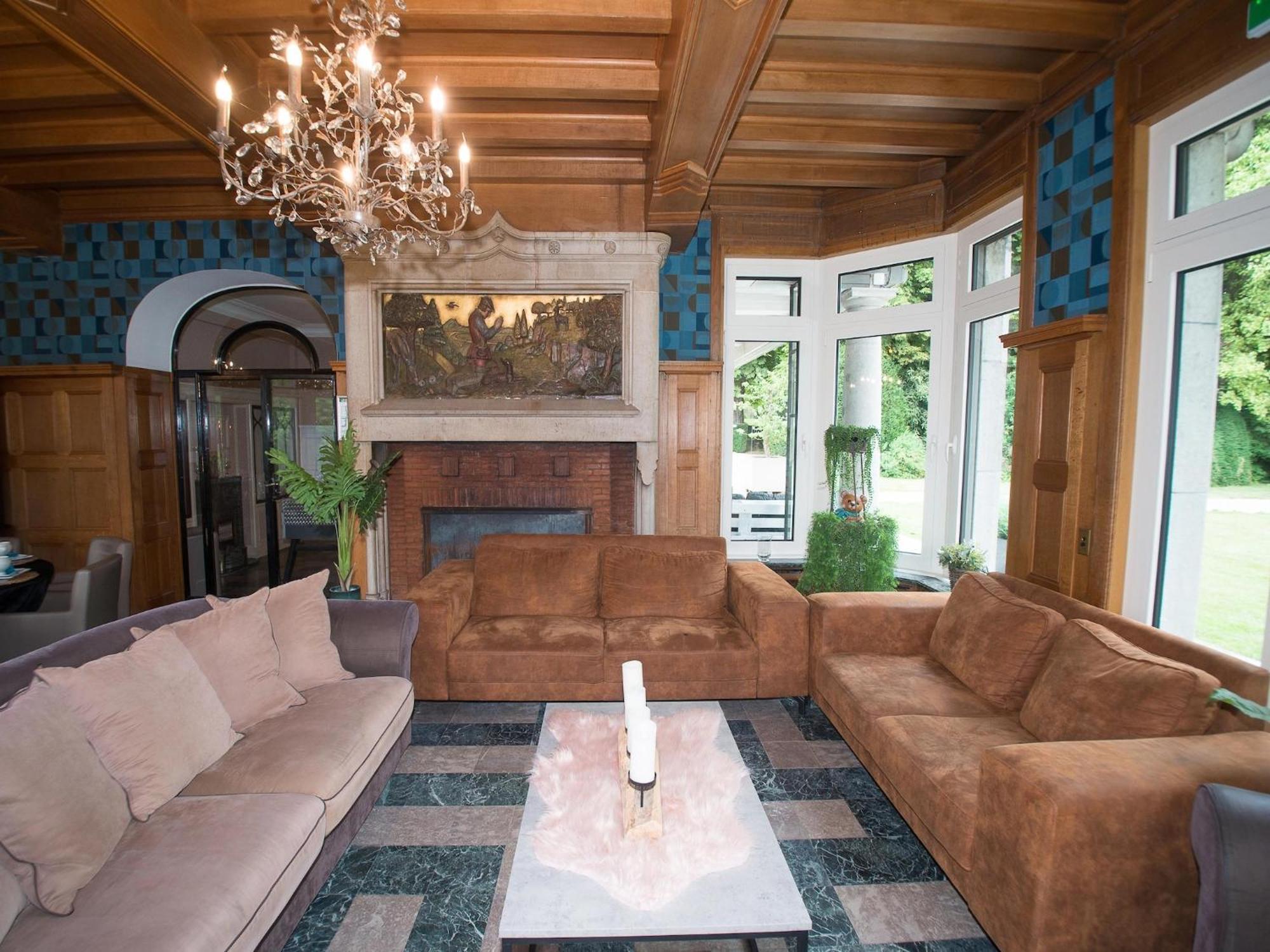 Вилла Luxurious Castle With Hot Tub In The Belgian Jamoigne Экстерьер фото