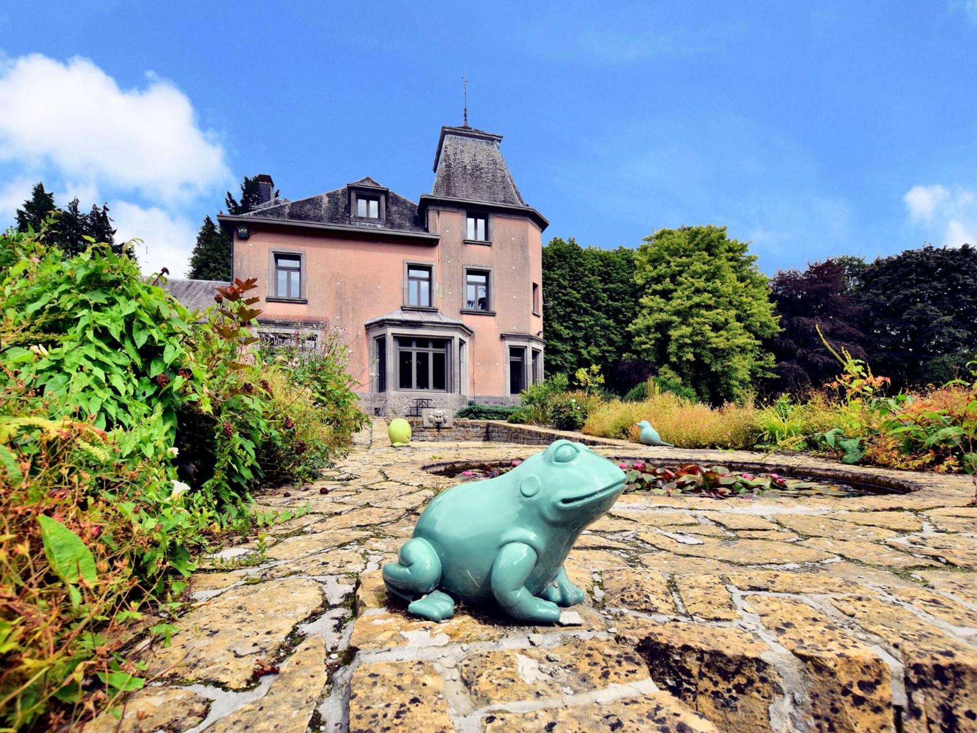 Вилла Luxurious Castle With Hot Tub In The Belgian Jamoigne Экстерьер фото